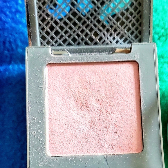 Blush and highlighter bundle - Picture 5 of 14